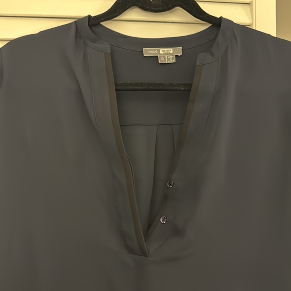 Vince 100% Silk Tunic Top Size 0 - Picture 2 of 3